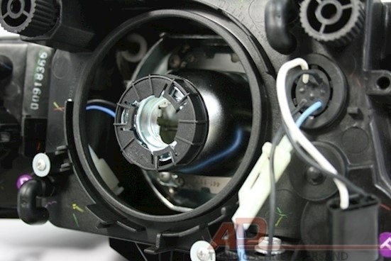 Angel Eyes Scheinwerfer für 5er BMW E39 in Schwarz