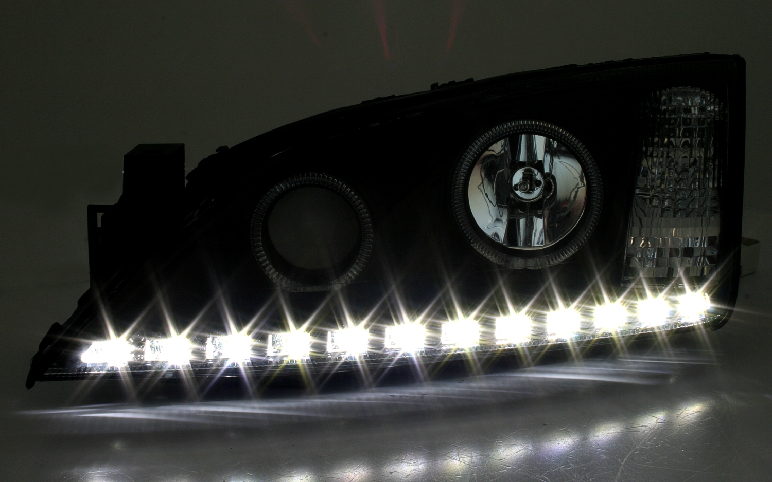 Angel Eyes Scheinwerfer für Ford Mondeo MK3