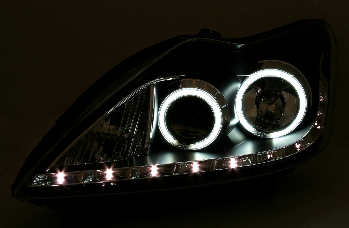 CCFL Angel Eyes Scheinwerfer für Ford Focus 2