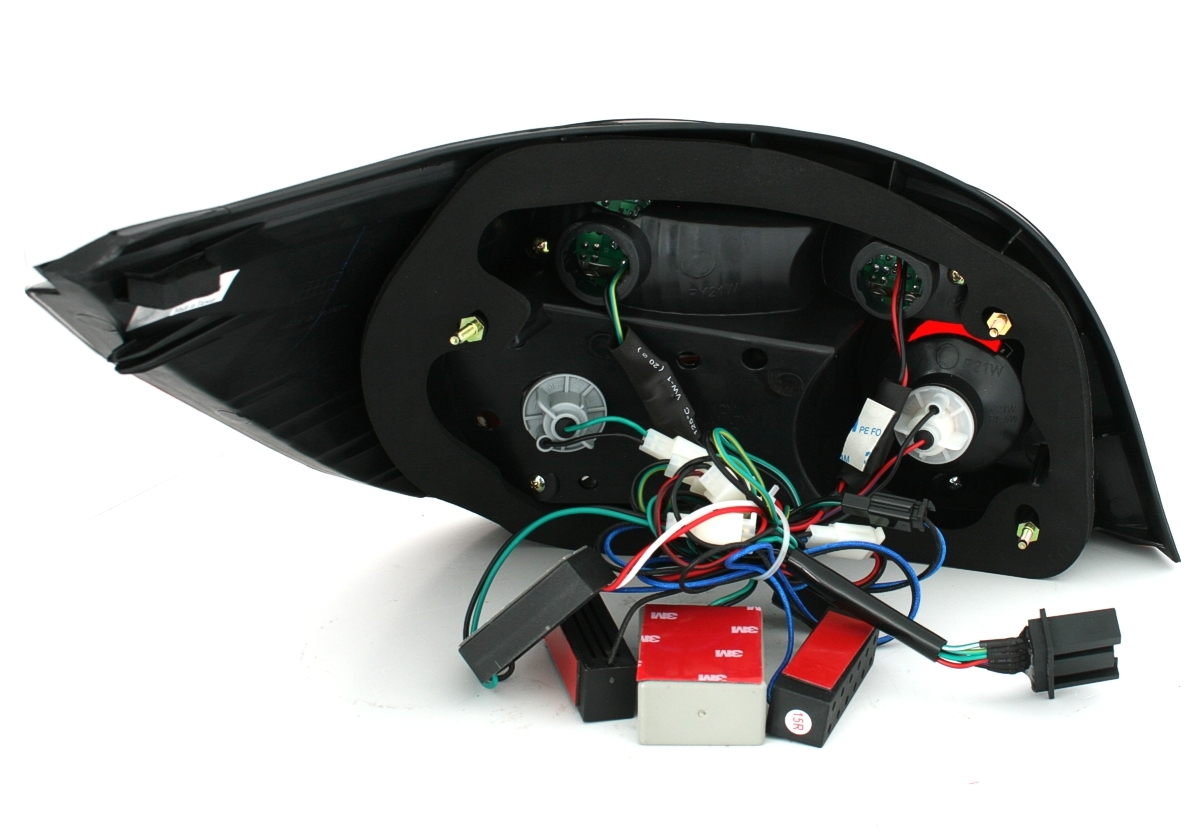 LED Rückleuchten für 5er BMW E60 Limo in Rot-Weiß