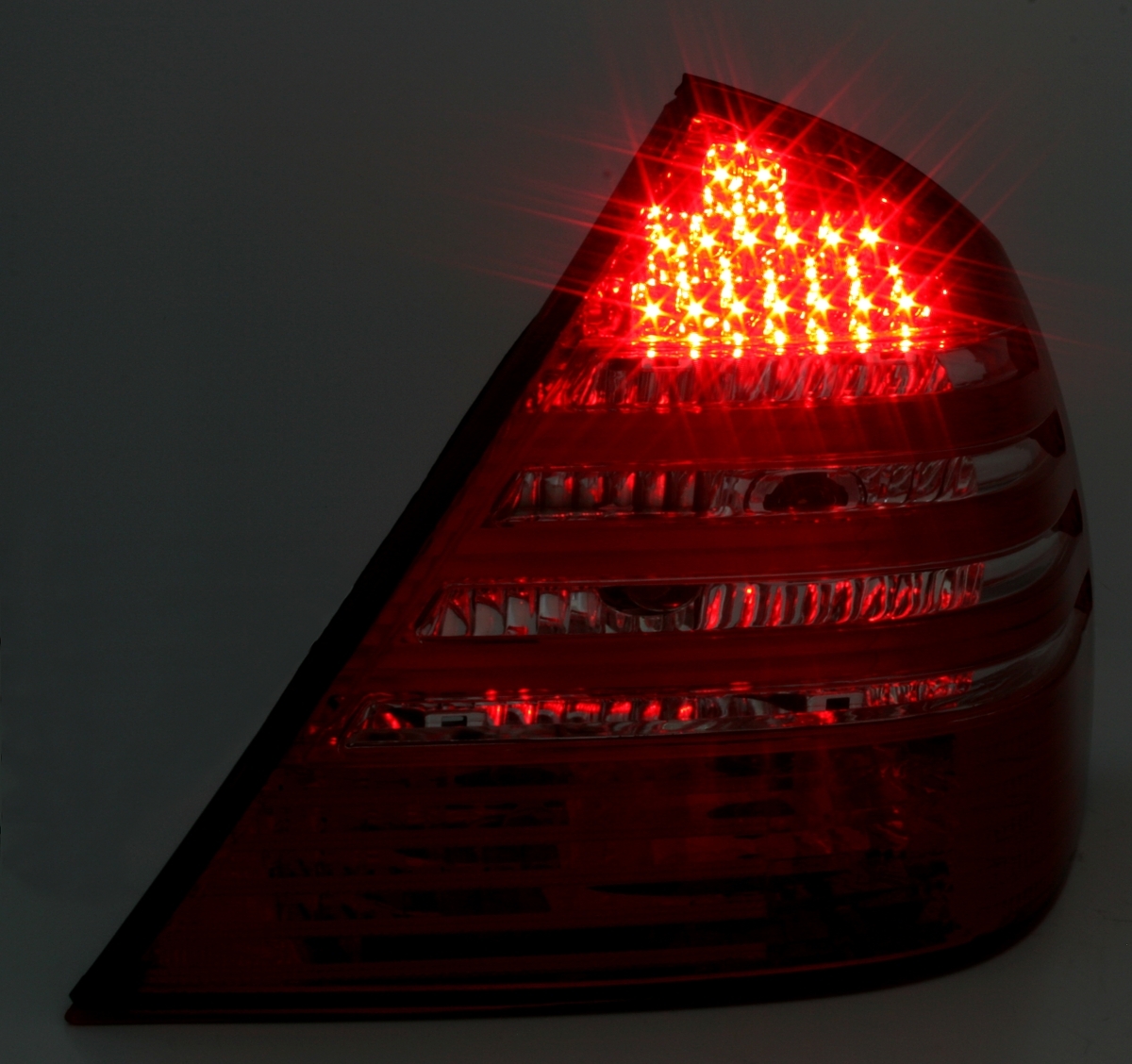 LED Rückleuchten für Mercedes W211 in Rot-Weiß